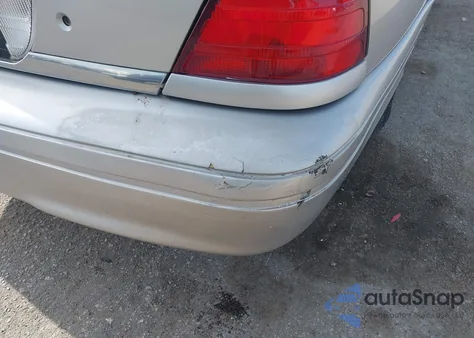 2006 Ford Crown Victoria Lx/Lx Sport z USA, uszkodzony, nr VIN 2FAFP74W86X107486